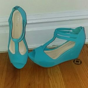 BAMBOO brand turquoise wedges